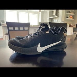 Used black Kobe’s